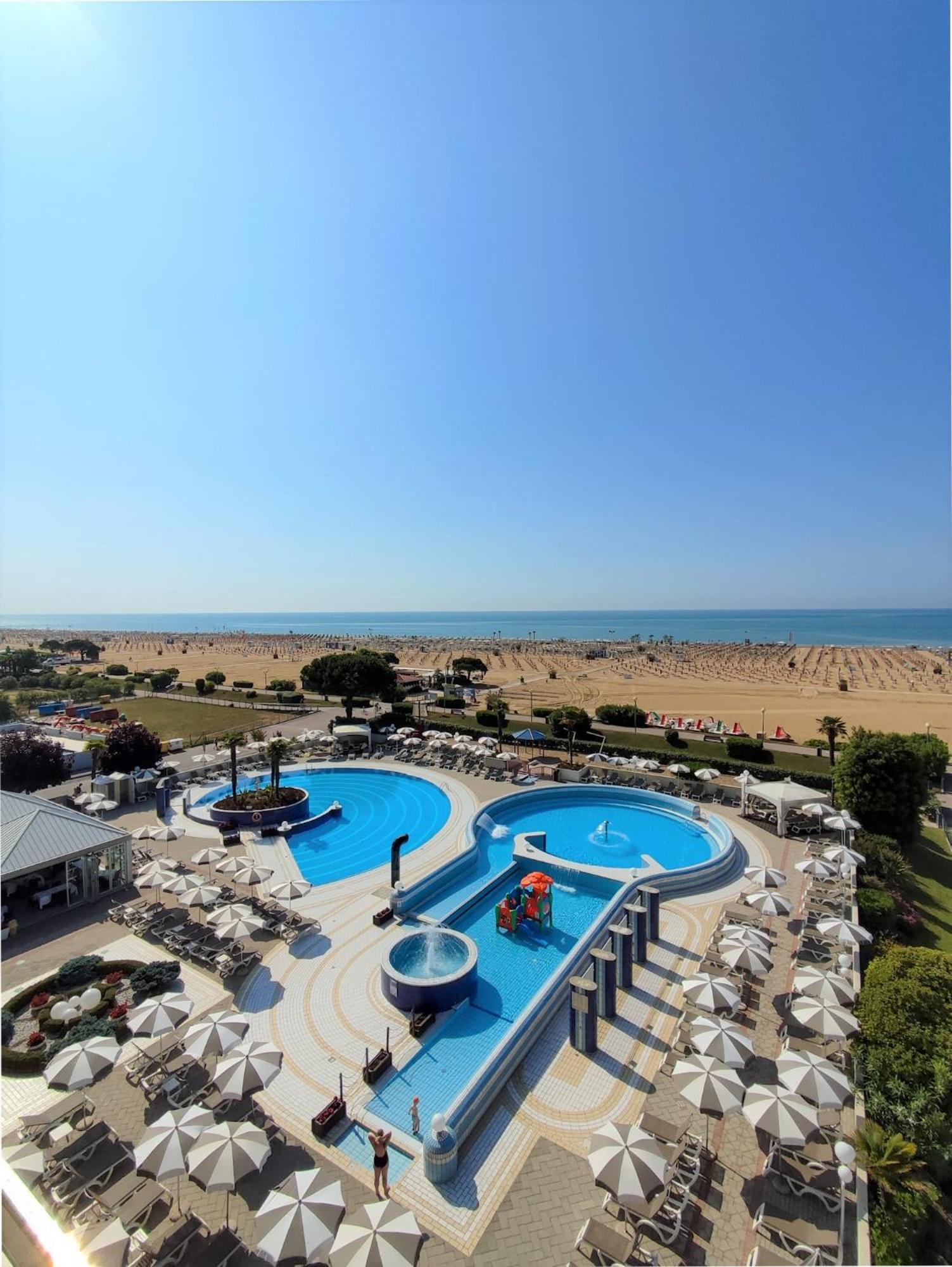 Aparthotel Imperial Bibione Exterior photo